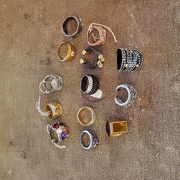 RINGS (13) - Picture 4 of 5